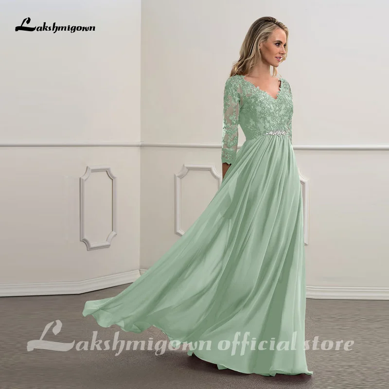 

Charming Green Chiffon Lace Applique Mother of the Bride Dresses Plunge V Neckline Three Quarter Sleeve Wedding Party Gowns