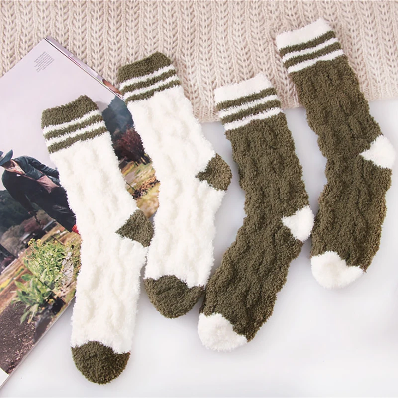 Новые бархатные теплые и удобные носки из кораллового бархата для сна женские