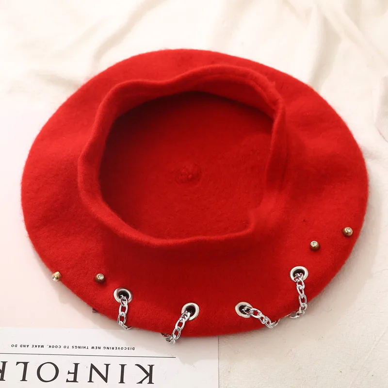 Женский теплый берет с цепочкой зимняя шапка-берет во французском стиле для