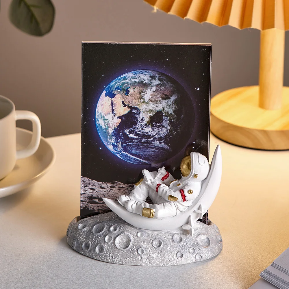 Creative Resin Astronaut Figurines Acrylic Photo Frame Modern Home Decoration Pictures Cosmonaut Statue Christmas Decor | Дом и сад
