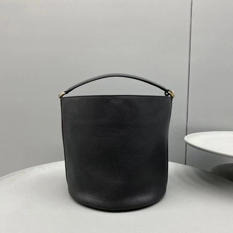 

2021 new luxury big-name fashion all-match canvas bucket bag large-capacity commuter one-shoulder messenger bag casual handbag