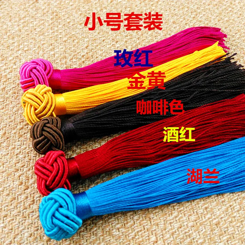 

Tassels, Spikes, Hats, Suits, Colored Hand-Made Accessories, This Tassels, Cross-Stitch DIY