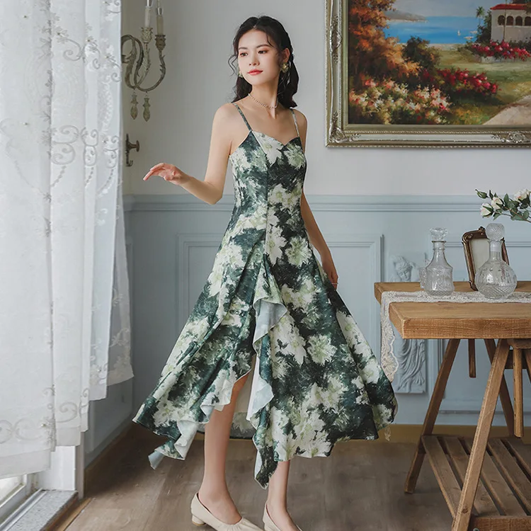 

French oil painting style retro green suspender dress irregular ruffled dress seaside holiday beach dress Spaghetti Strap dress