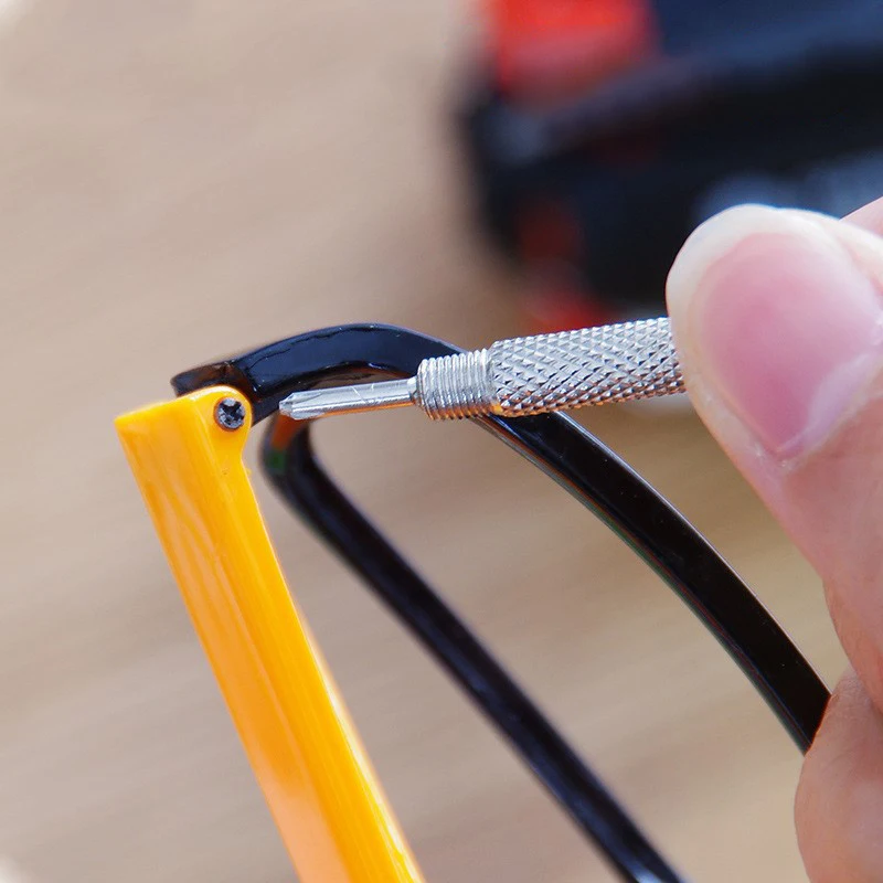 

Newest 8 in 1 Screwdriver Multifunctional Tools with Flashlight for Home Auto Outdoor