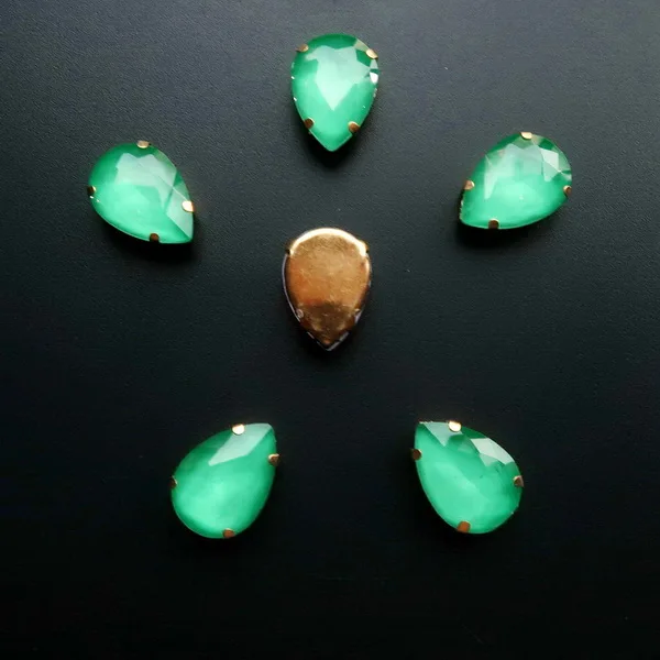 A9 Emerald Золотые коготь настройки 7*10 10x14 13*18 мм желе конфеты и AB цвета стекло кристалл капли воды пришить стразы аппликация для обуви сумки diy - Цвет: A9 Emerald