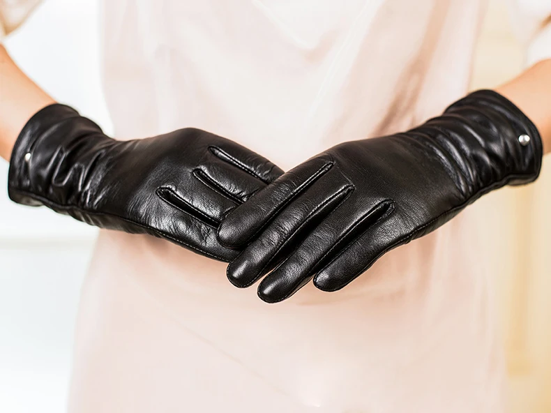High Quality Fashion Women Gloves Genuine Leather Gloves Short Design Touch Screen Female Autumn Winter Warm Gloves Mittens