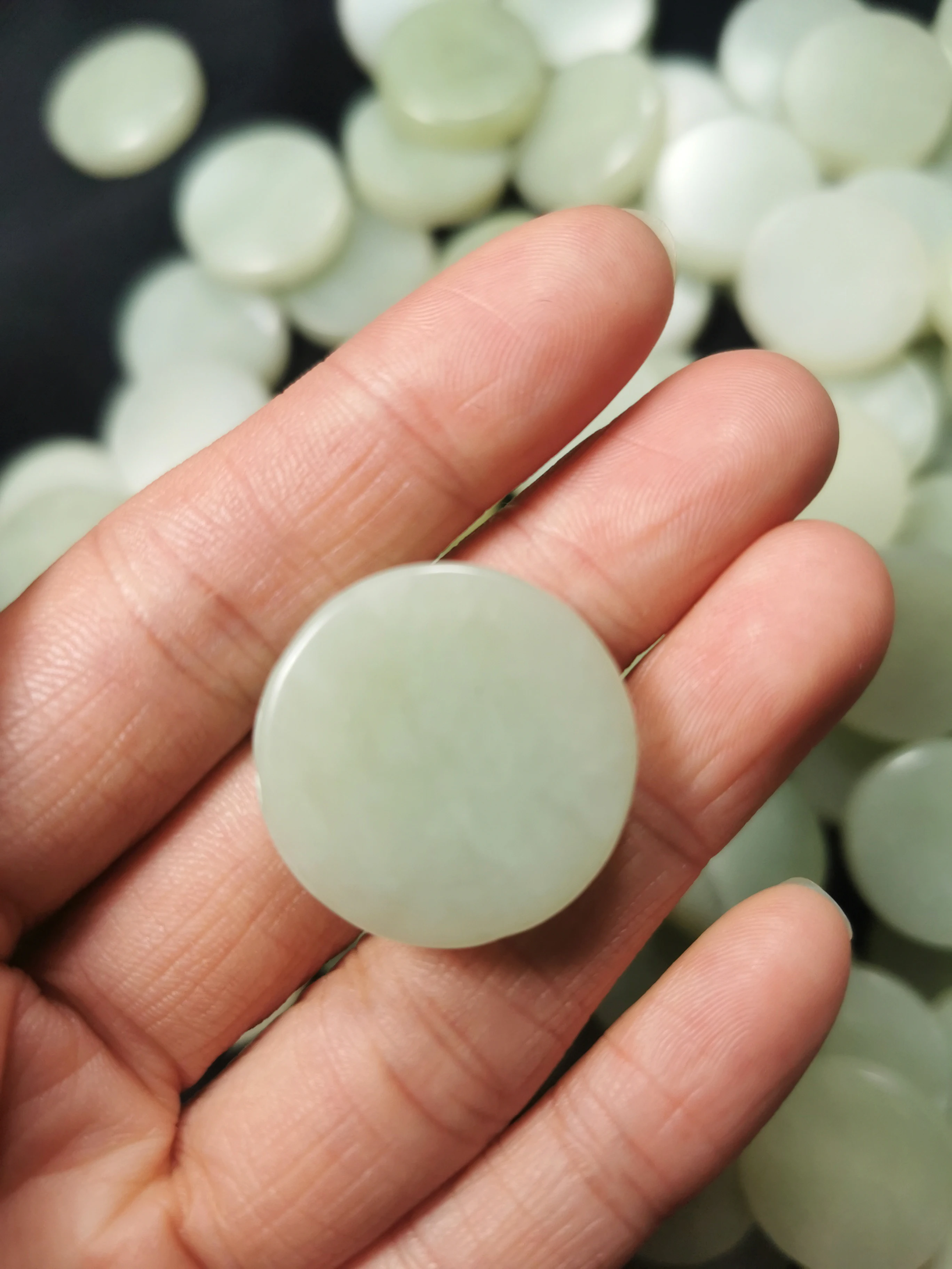 

Top Quality Smooth Surface Jade Stone 10PCS 20PCS 30PCS/lot Individual Eyelash Glue Holder & Eyelash Adhesive Stand Freeshipping