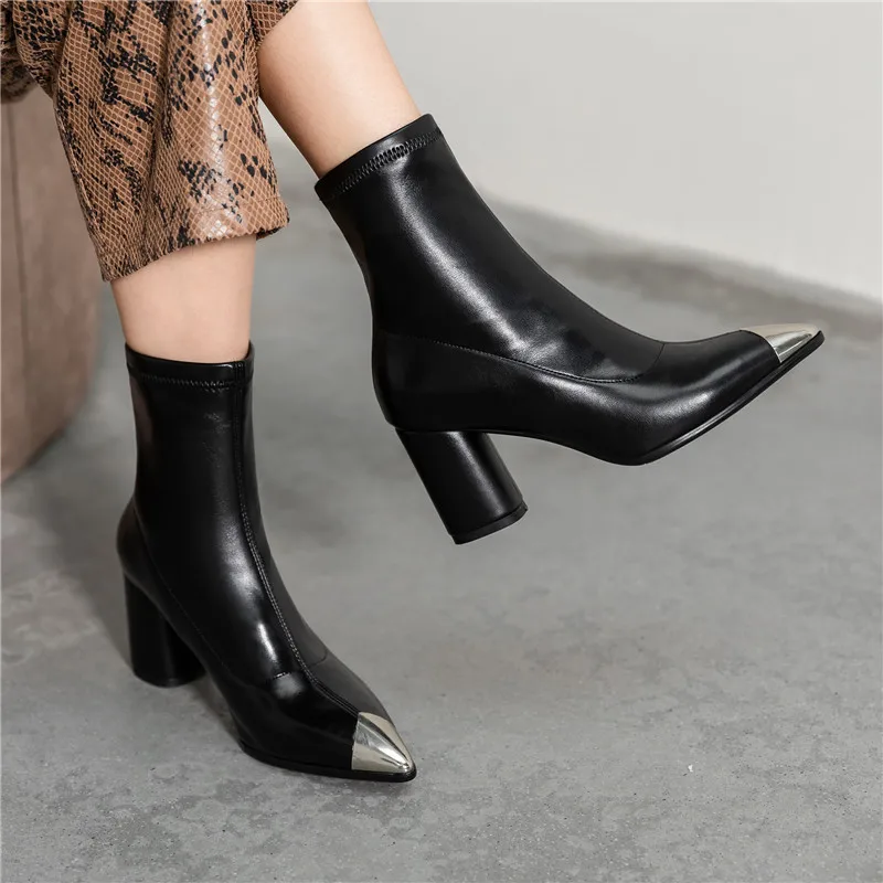 

MoonMeek 2020 New hot sale ankle boots top quality mixed colors ladies shoes autumn winter fashion women boots black rice white