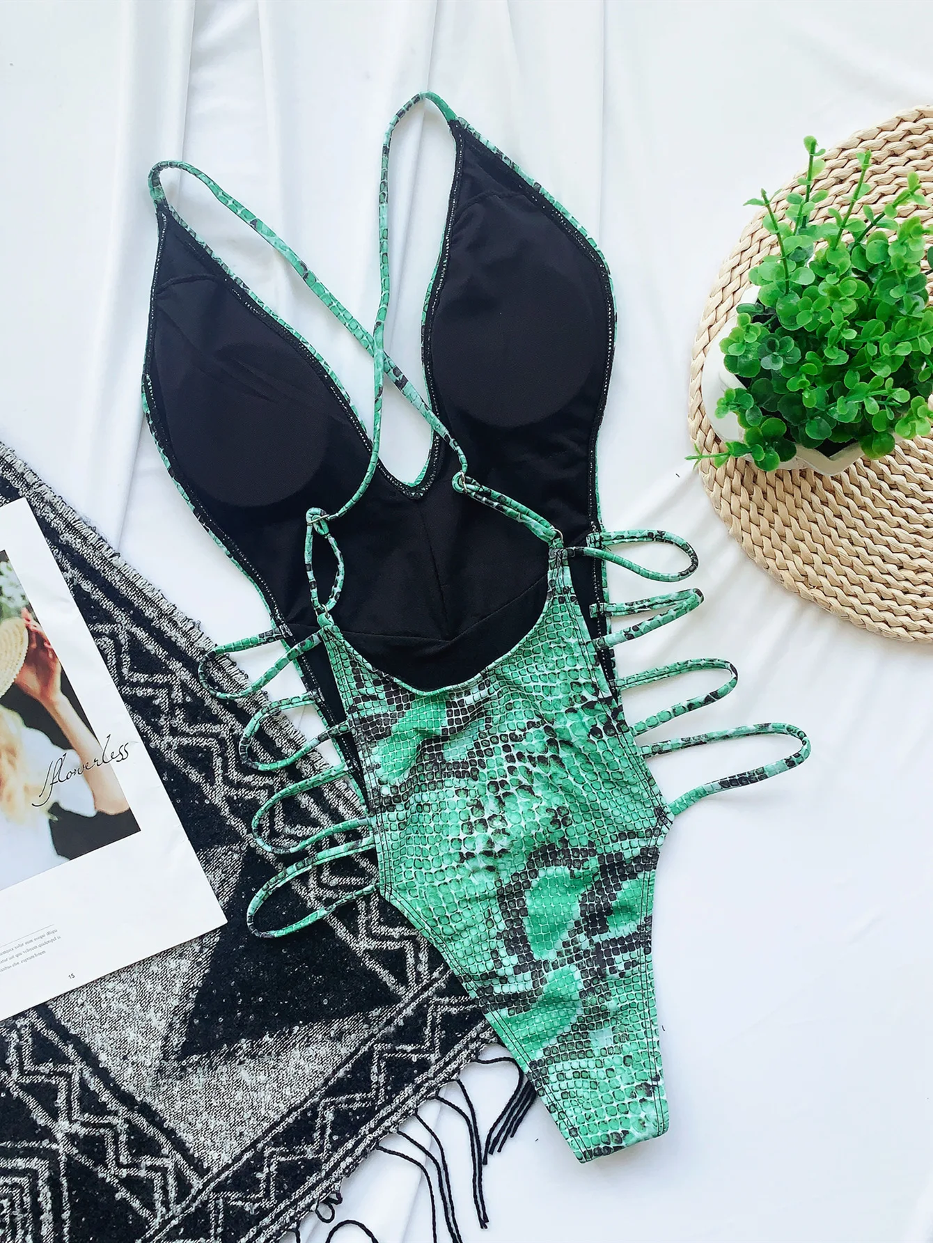 Сексуальный слитный купальник с высоким вырезом женский 2021 принтом змеиной кожи