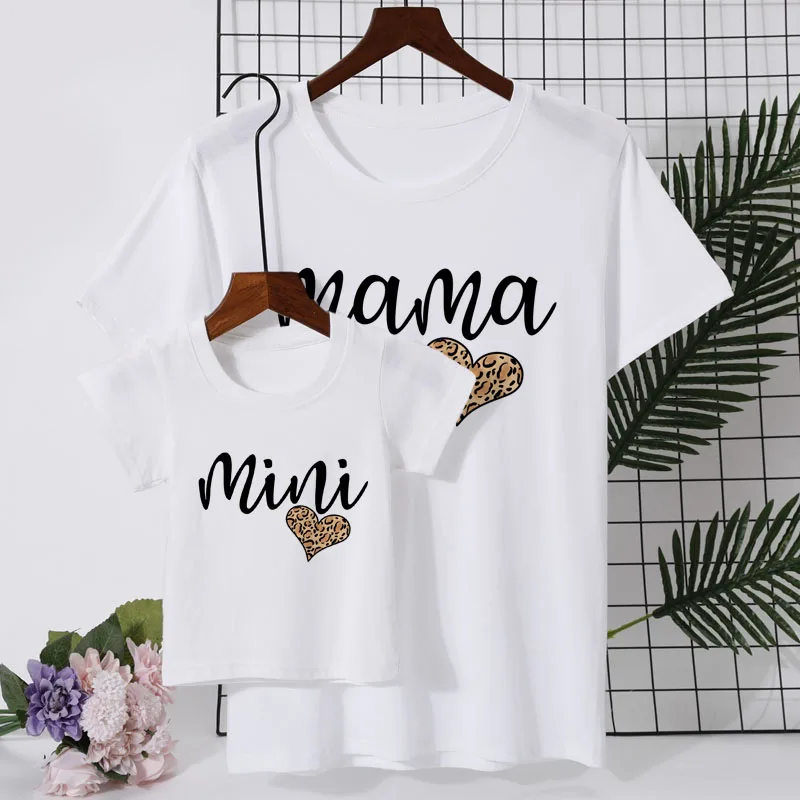 Arco Iris mam&aacute; y Mini moda camiseta familia Arco Iris mam&aacute; y Mini T Pelele con dise&ntilde;o de camisa linda familia trajes-0