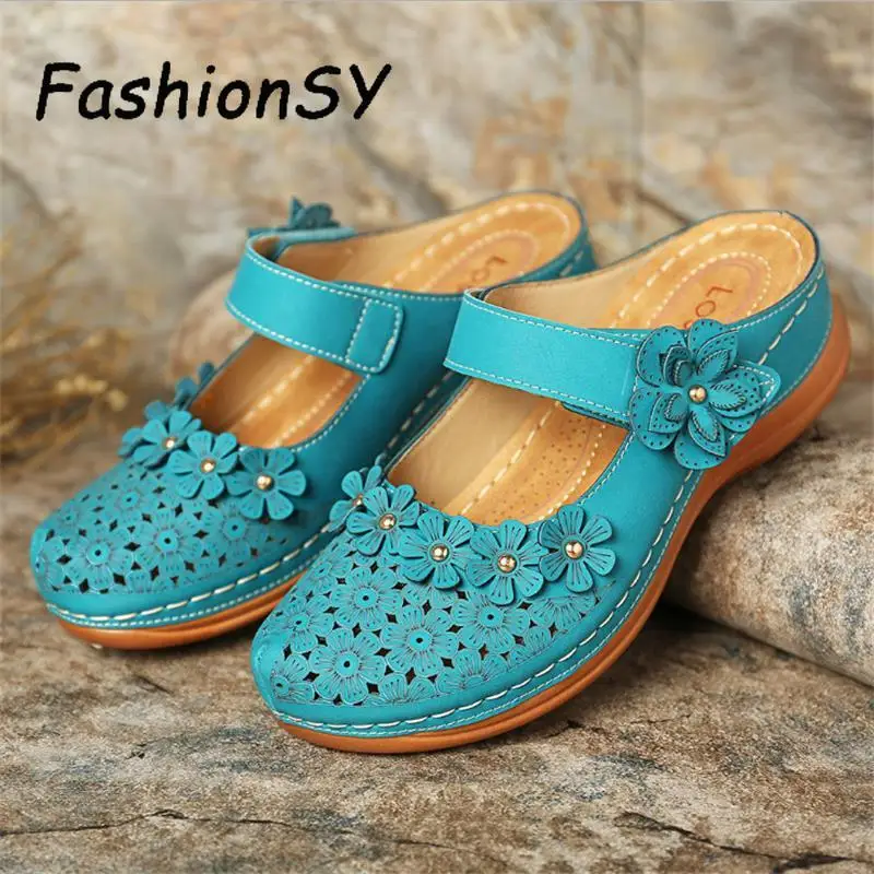 Женские сандалии на плоской подошве; женская обувь с круглым носком в стиле ретро с цветочным узором; женская обувь больших размеров; очень мягкие женские шлепанцы с пряжкой