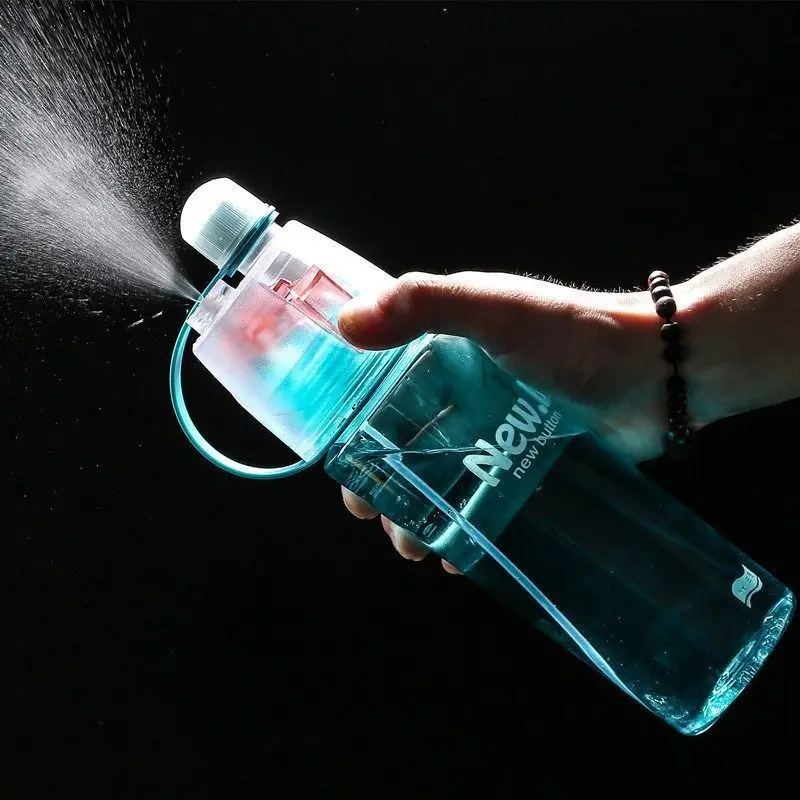 

New 400/600Ml 3 Color Solid Plastic Spray Cool Summer Sport Water Bottle Portable Climbing Outdoor Bike Shaker My Water Bottles