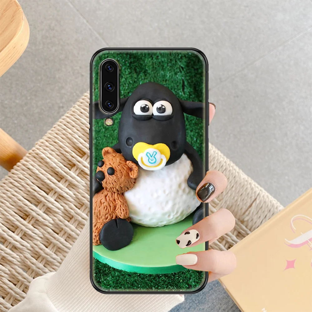 

Shaun Cute Sheeps Phone case For Samsung Galaxy A 3 5 7 8 10 20 21 30 40 50 51 70 71 E S 2016 2018 4G black painting cell cover
