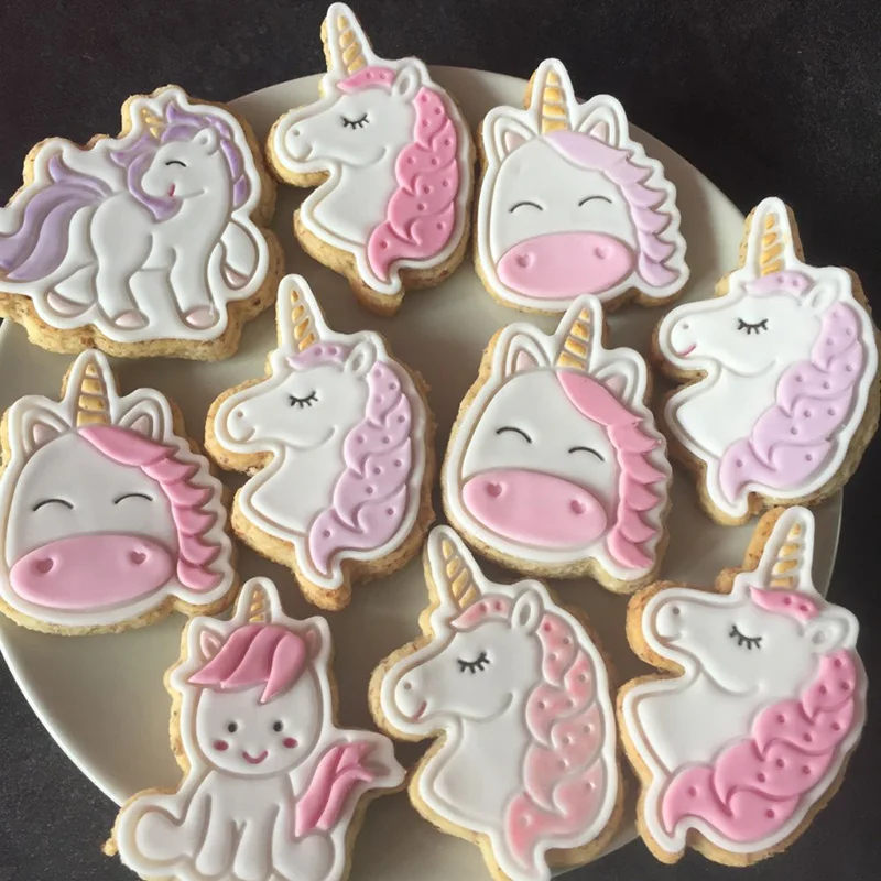 

6pcs Unicorn 3D Cookie Press Cutter Fondant Cake Decorating Tool Chocolate Frosting Fondant Moulds Baking Tools Household Decor
