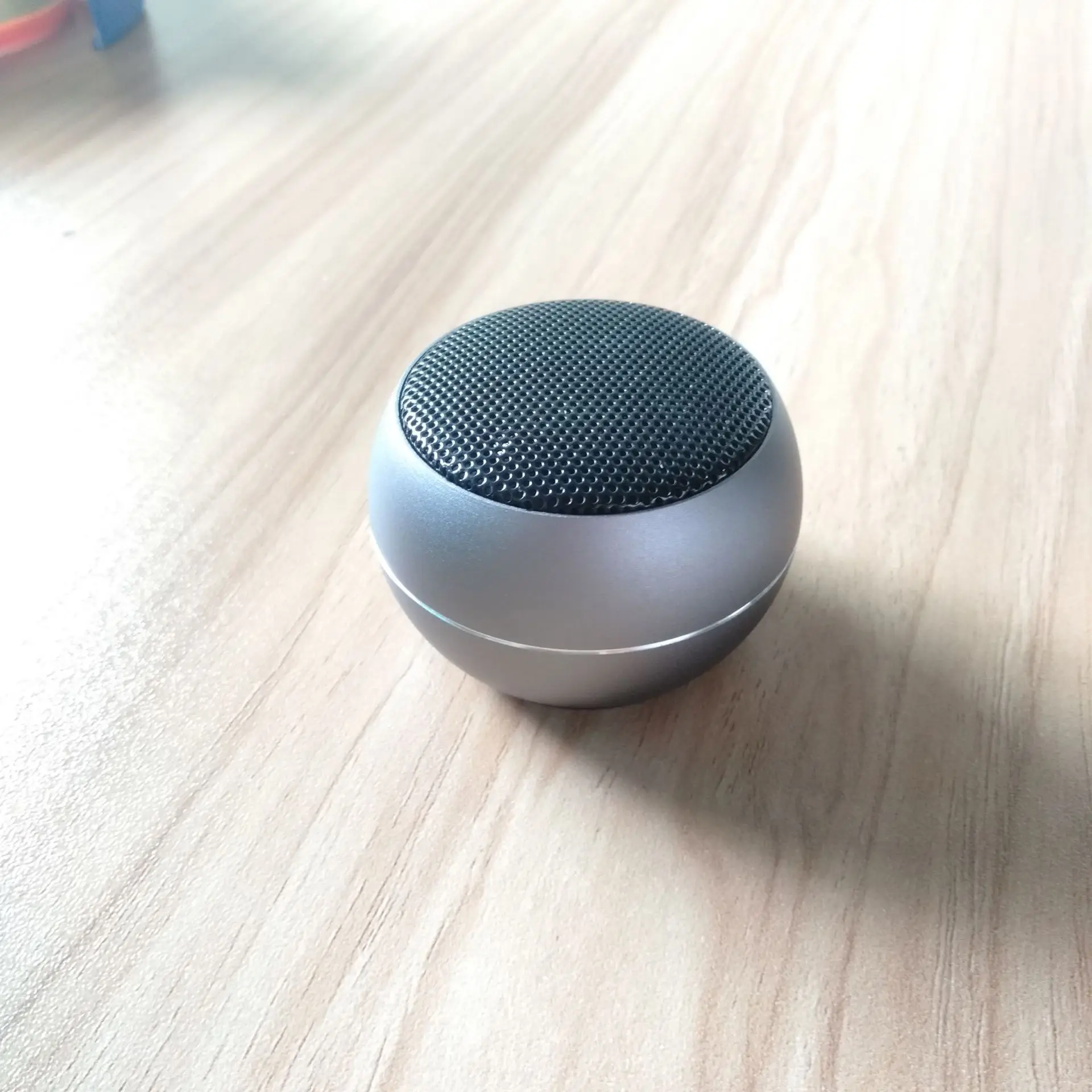 AI Intelligent Voice Bluetooth Speaker Mini Portable Small Steel Gun Audio Baidu Wireless EY331 | Электроника