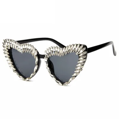 

Cat's Eye Sunglasses For Female Diamond Heart Unique Sunglasses Exaggerated Vintage Cool-Looking Street Shooting Leisure 2021