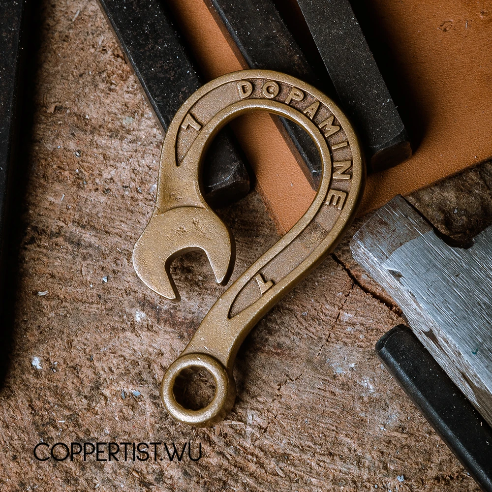Coppertist. wu латунный ключ декоративный узор карабин гаечный ключ застежки коготь крюк брелок кулон-брелок для автомобиля