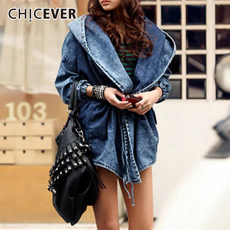 

CHICEVER Minimalist Blue Lace Up Denim Trench For Women Hooded Long Sleeve Gathered Waist Slim Jackets Female Autumn 2021 New