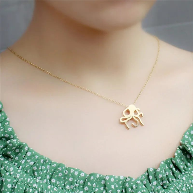 

European and American popular, unique super squid necklace with minimal jewelry for mom and girlfriend