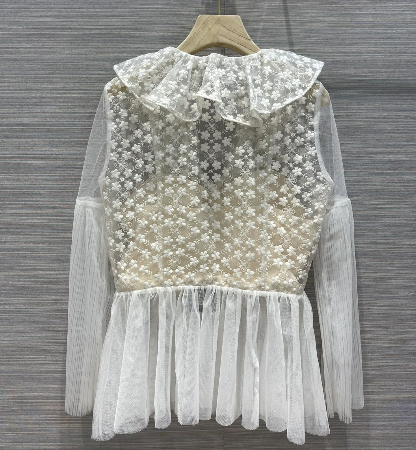 

High-end Brand Lace Cover Up Blouse Women 2021 Summer New Casual Boho Beach Elegant Floral Embroidery Flare Sleeve Blouse Shirts