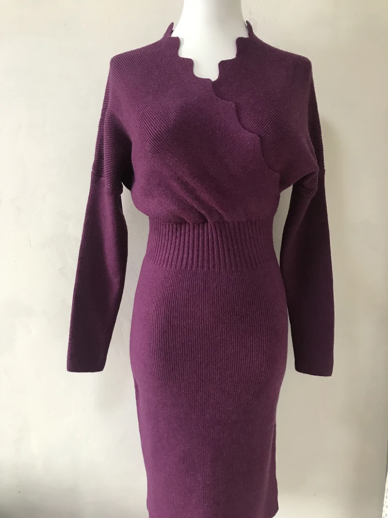 Женское трикотажное облегающее платье элегантное утепленное с длинным рукавом