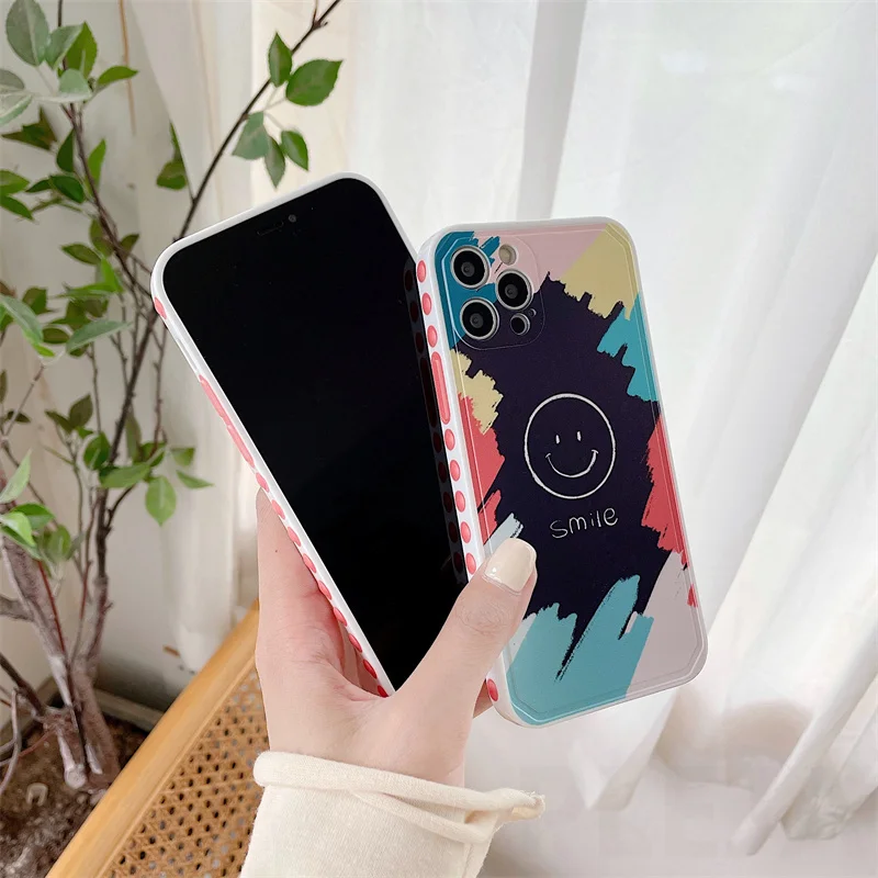 

Cute Smiling Face Phone Case For iPhone 12 mini XS 11 Pro Max SE 2020 X 7 8 Plus Fashion Graffiti Pigment Soft Silicone Cover