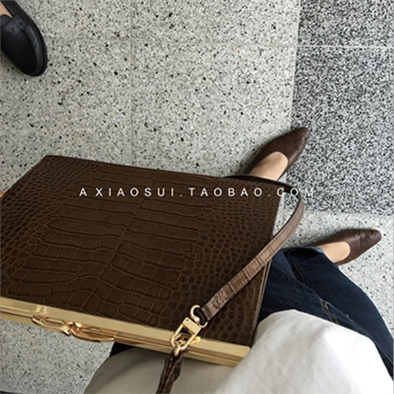 

Embossed Pu Hand Bag Crossbite Handbag 2020 New Korean Crocodile Design Retro Autumn and Winter Women Shoulder Bags Cow Leather