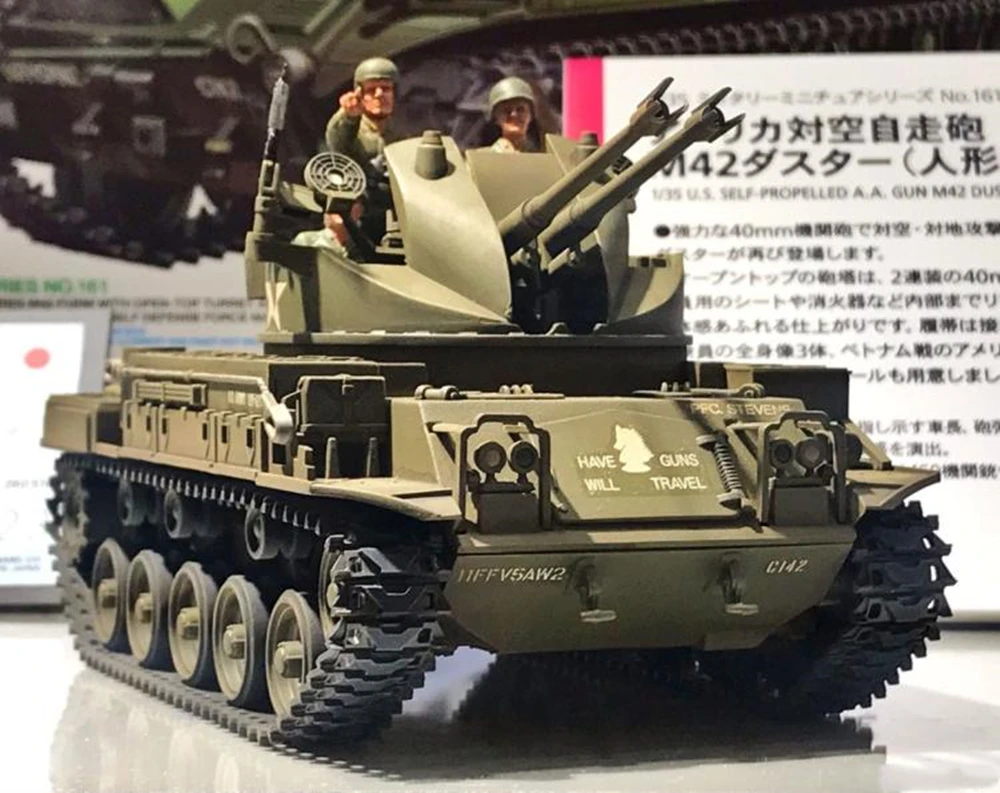 

Tamiya 35161 Tank Model Building Kits 1/35 US M42 Anti-aircraft-Gun Chariot (with 3 soldiers) Assembly Toys