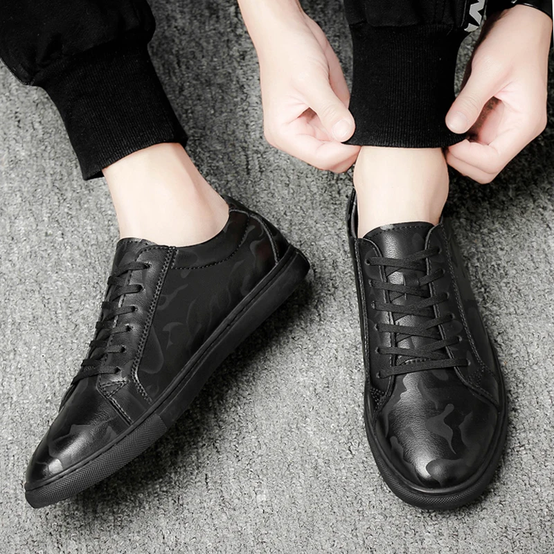 Мужские кроссовки из натуральной кожи черные или Белые Повседневные