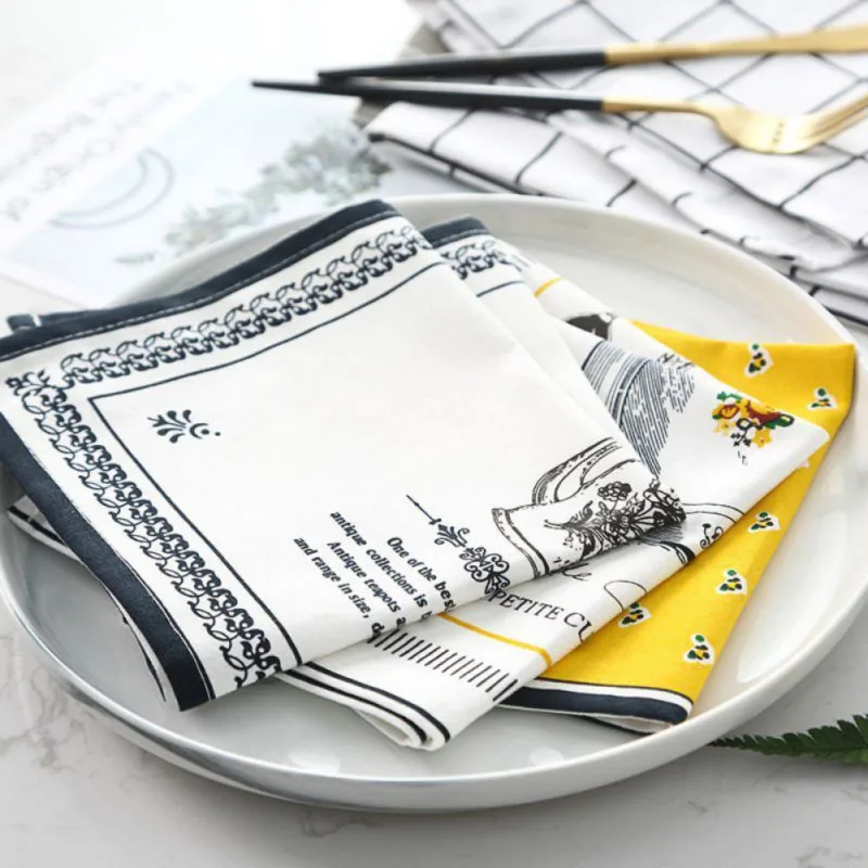 

2021 Simple Teapot Plate Small Flower Cotton Linen Mat Cloth Napkin as a placemat for children food lover photo background