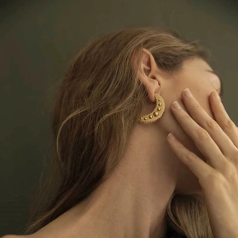 Новые дизайнерские милые металлические серьги гвоздики Ahmed в форме луны для