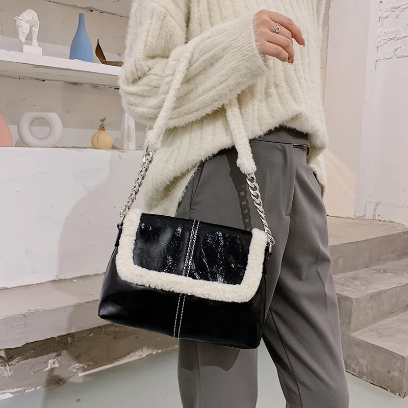 

VeryMe Elegant Female Square Shoulder Bags Black Winter Plush Ladies Handbags Chain With Fur Mini Purse For Female PU Sac A Main