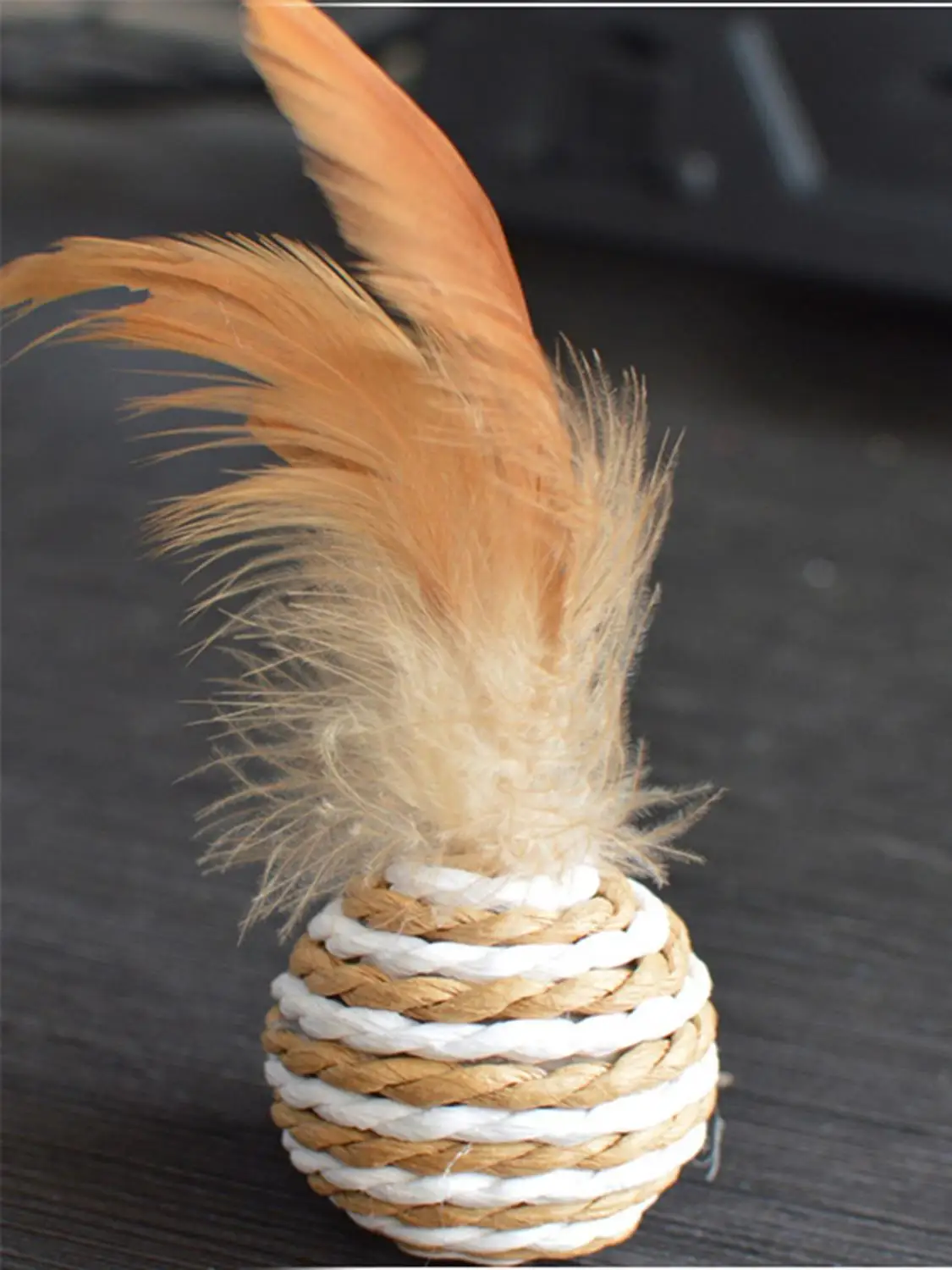 

Rolling Sisal Scratching Ball Funny Cat Kitten Play Tumbler Feather Toy Balls Pet Interactive Sounding Toys Cats Teaser Chew Toy