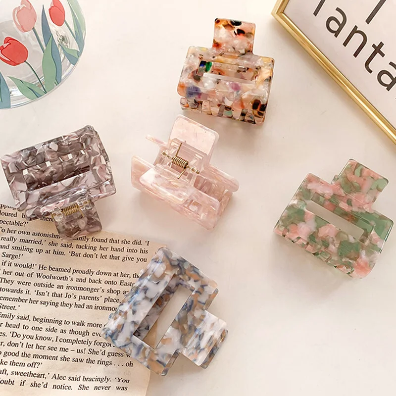 

Korean Fashion Acetate Women Hair Claws Simple Hollow Square Hair Clips Retro Make up Hairdress Hair Styling Tool Wholesale