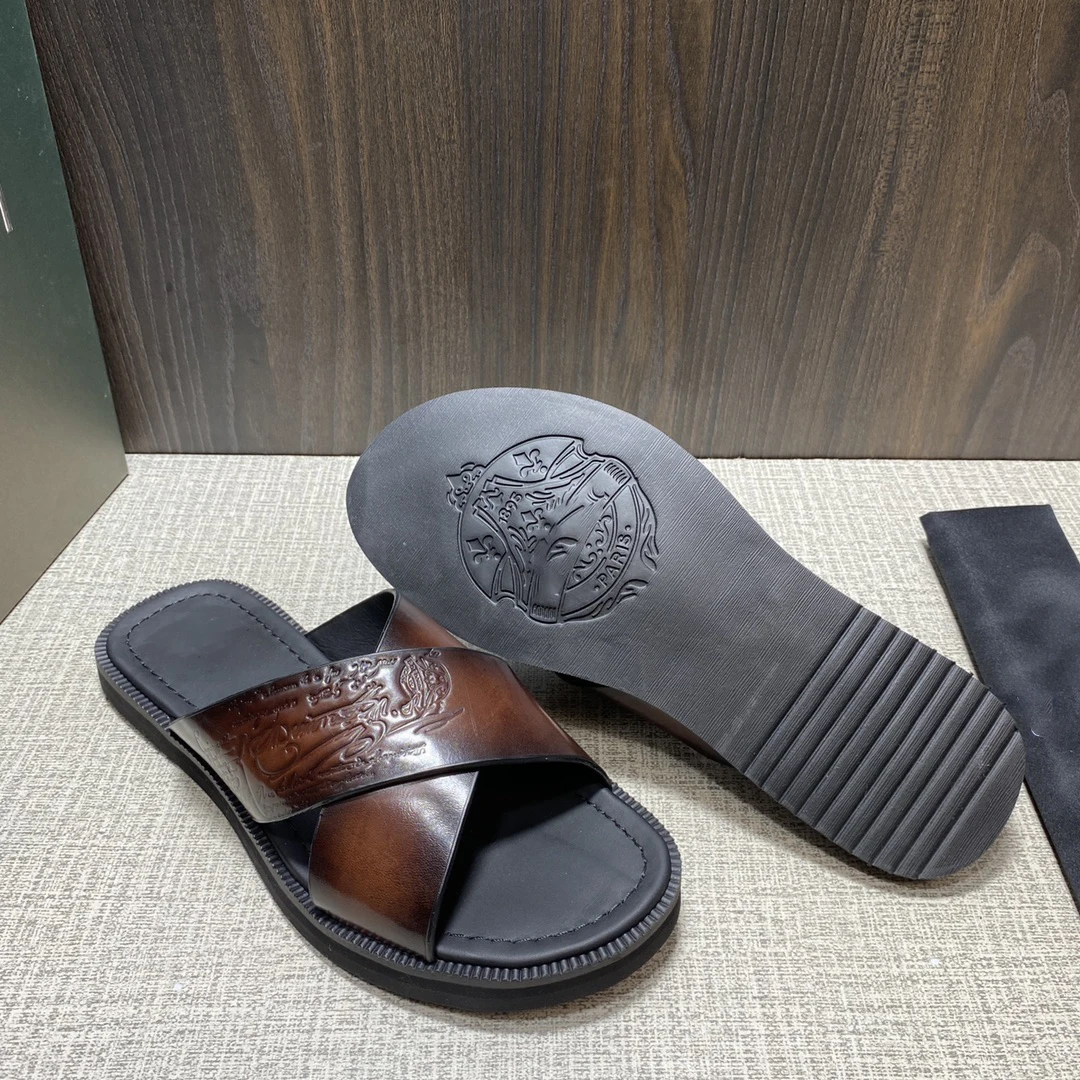 Luxury, new sandals have woven decorative sifnos scritto pattern leather sandals.