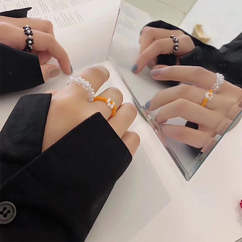 Женские кольца с цветком ромашки корейские прозрачные ярких цветов бусинами