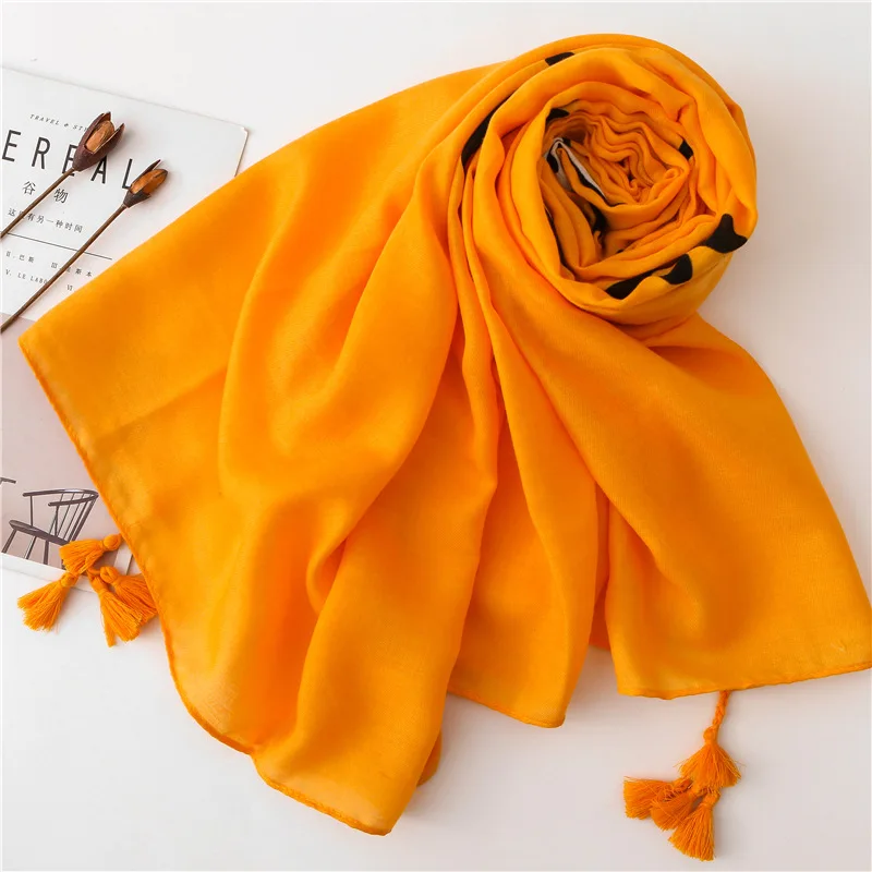 

2020 Luxury Brand Fashion Cotton Scarf Autumn And Winter Printed Silk Scarves Women's Sun-resistant Shawl Versatile Headscarf