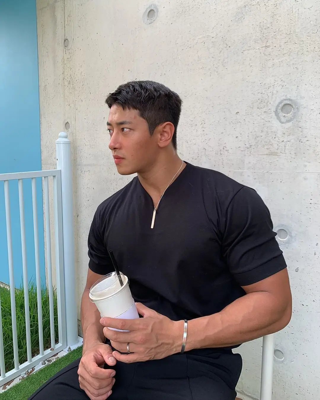 

New Men's Vest Gyms sports Bodybuilding Fitness cotton leisure Sleeveless Singlet casual Top Vest Tank bodybuilding men clothes