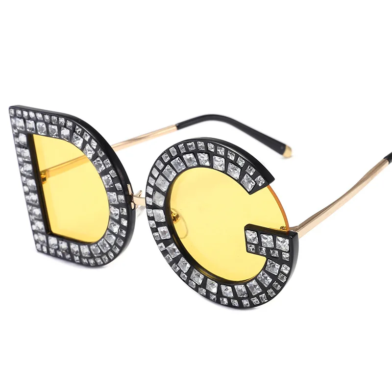 

Trend Letter Sunglasses Female Oversized Sun Glasses Women Luxury Brand Imitation Diamond Metal Frame Eyeglasses Flash Shades