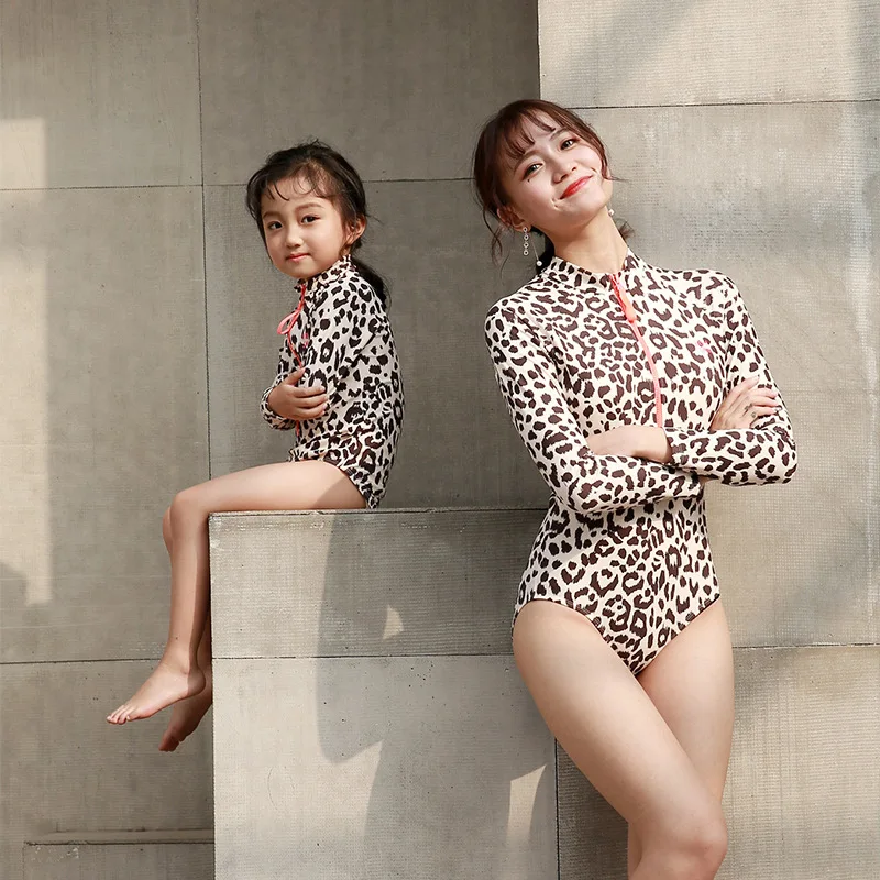 

2020 Retail Family Mother Daughter Matching One Piece Swimsuit Women Girls Lovely Long sleeve Sunscreen Leopard Print Swimwear