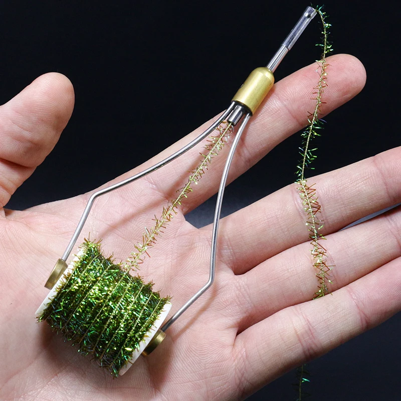 Перламутровый кактус синель лосось и стальная голова Стример Летать для вязания