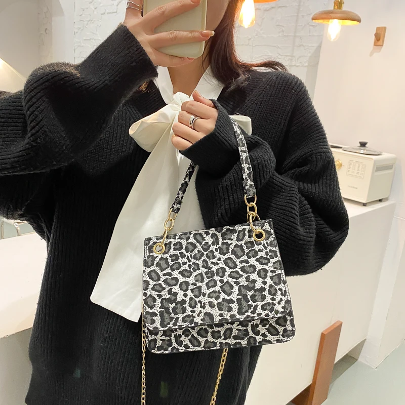 

Fashion Leopard Pattern Women Chain Crossbody Bags Simple Ladies Flap Shoulder Messenger Bag Female All-match Portable Handbags