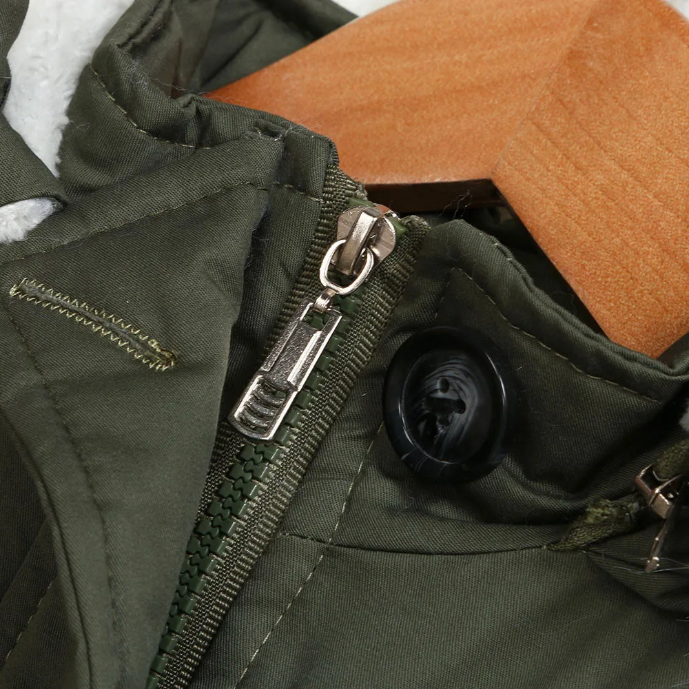 Детская утепленная куртка с меховым воротником капюшоном |