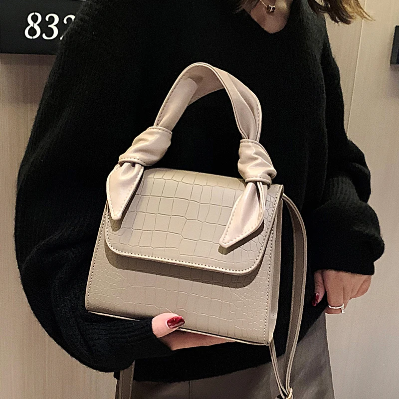 Кожаные сумки через плечо с узором для женщин 2021 модная маленькая однотонная