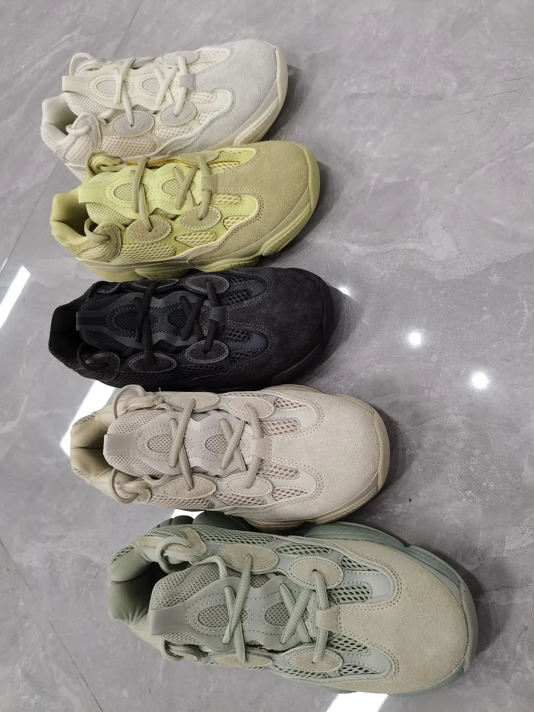 

New style. Men's shoes. Women's shoes. 500#. Best quality. Best selling. Hot selling style. Factory direct selling. Material