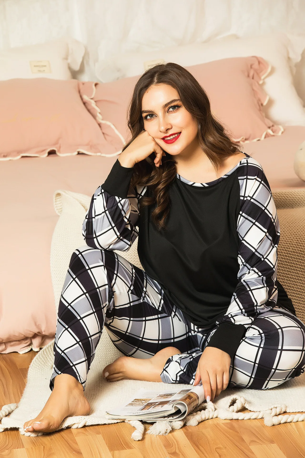 

New autumn winter plus size pajamas for women loose black plaid T-shirt and long pants home wear two piece suits 4XL Conjuntos