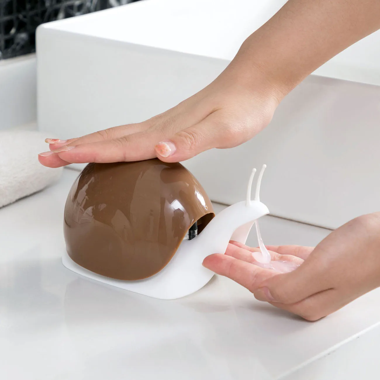 1 шт. Улитка Push type дезинфицирующее средство для рук дозаторы бутылок с лосьоном