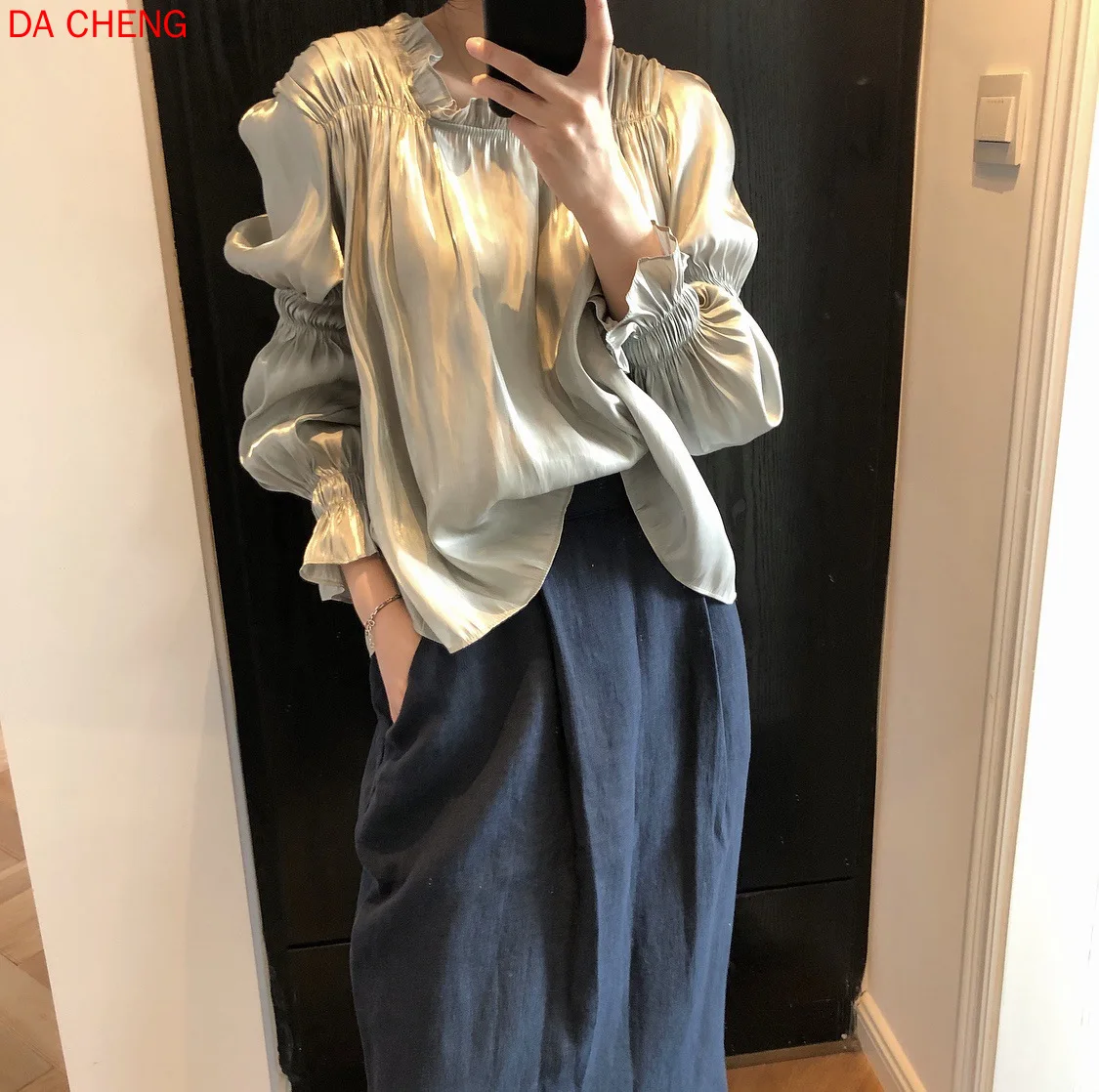 

Spring New Court Gentle Mercerized Pleated Shirt Drape Slimming All-match Satin Doll Clothes Long-Sleeved Upper Garment Women