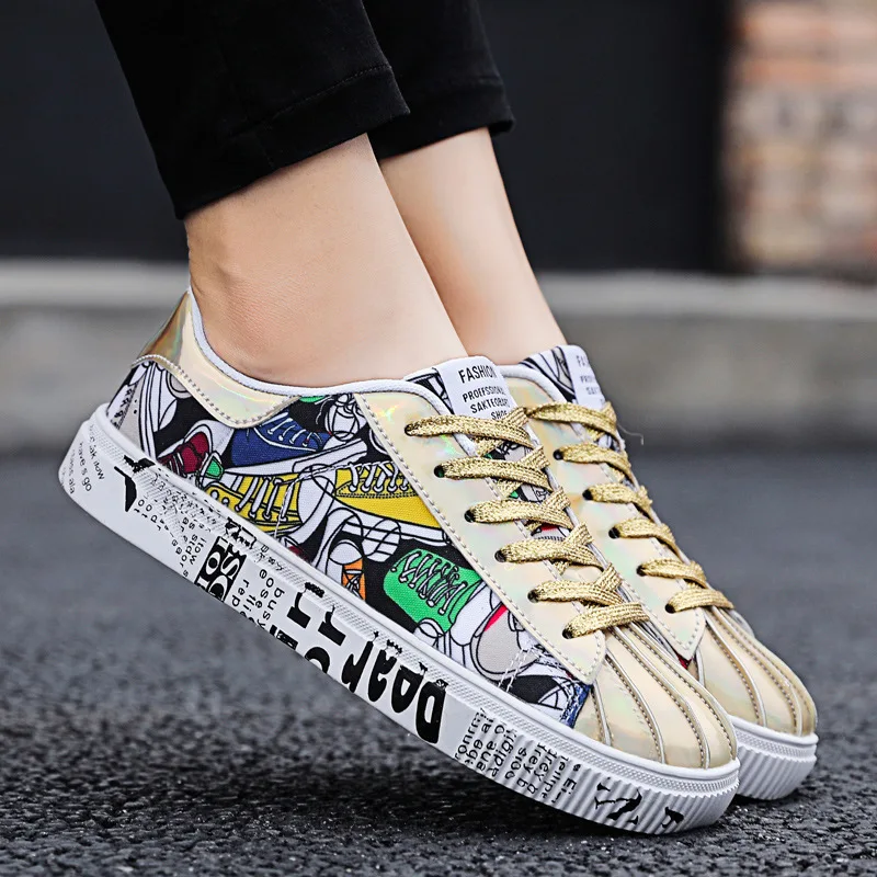 Fashion Couple Shoes Graffiti Printed Glitter Sneakers Men Classic Shell Toe Shiny Golden Flats Hip hop Casual |