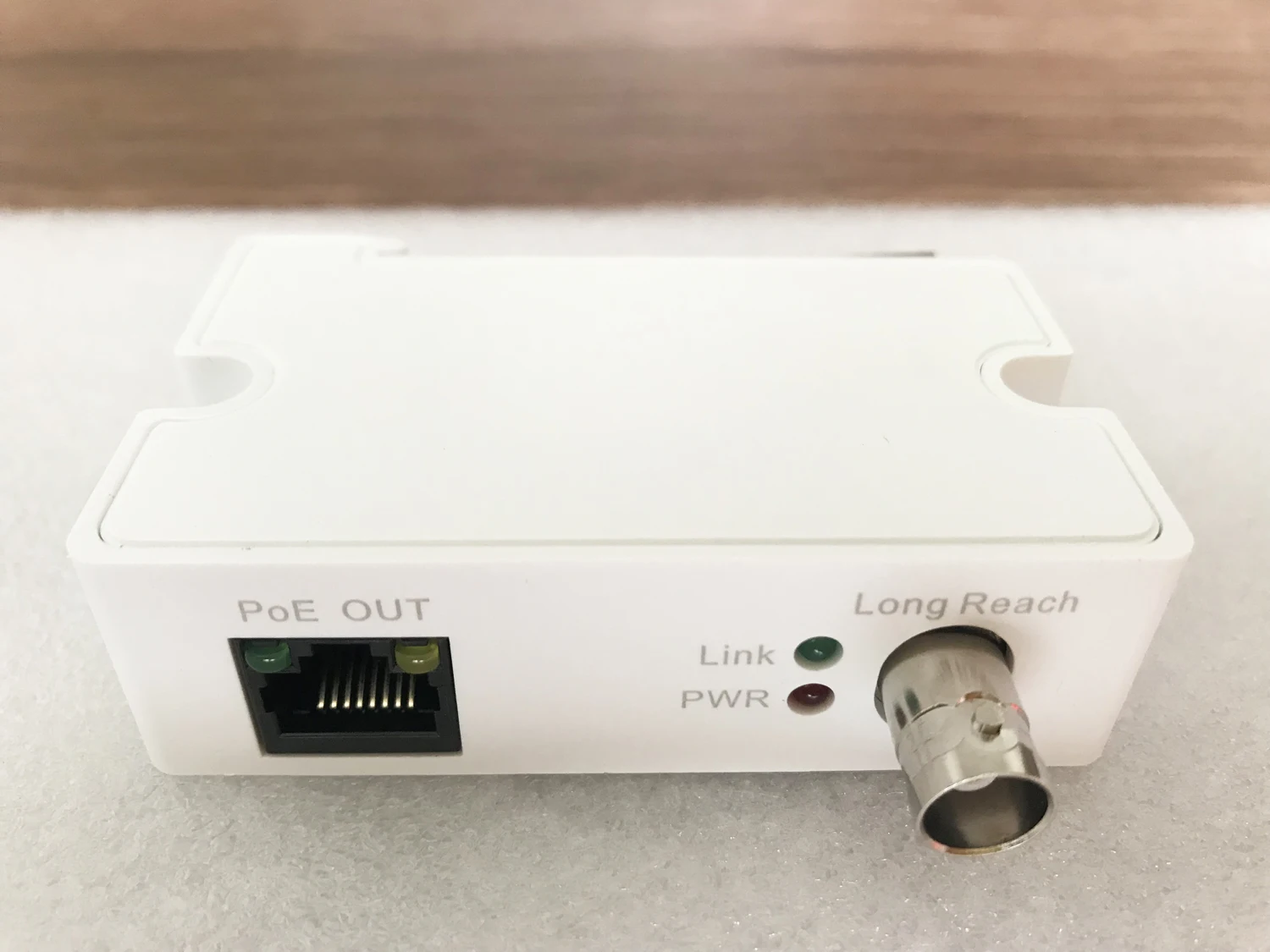 Однопортовый удлинитель Dahua для сети Ethernet с дальностью действия через